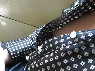 سبزه تانیوخا فیلم سکسی سایت برازرس یک دیک را برای یک هم اتاقی در آشپزخانه می مکد