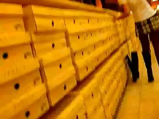 زن باتجربه با لباس یکدست خروس یک مرد را تکان سکسبرازرس می دهد و توده را در یک دسته جمع می کند
