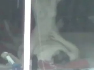 دوست پسر آن شورت های الاغ چاق MILF را فیلم سکسی برازرس هل می دهد و خروس را به گربه مرطوب خود می کشاند