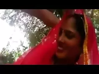 بانوی بلوند با جوراب شلواری دانلود فیلم سکسی برازرس در همه مردان ترک می کند