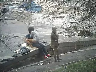 شریک زندگی او یک دختر خیس و چاق است که نان های درشت فیلم سکسی برازرس را مچاله می کند و آن را در فاق لگن پاره می کند